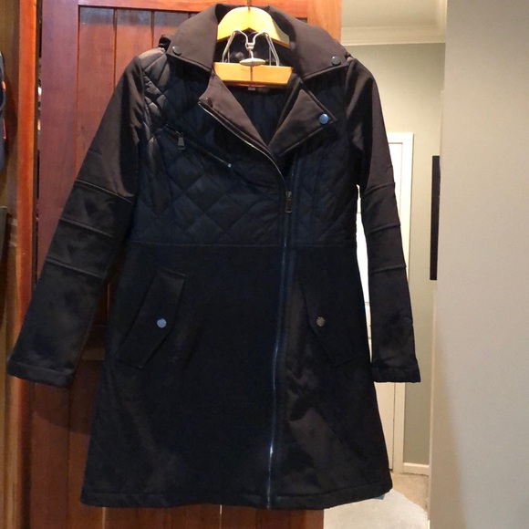 Black quilted asymmetrical zippered coat like new, worn only a few times - Picture 1 of 6